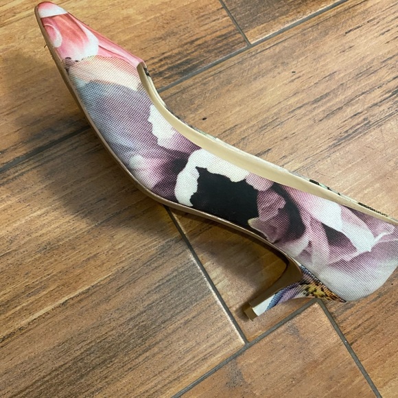 7’1/2 New Calvin Klein Heels - Picture 5 of 5